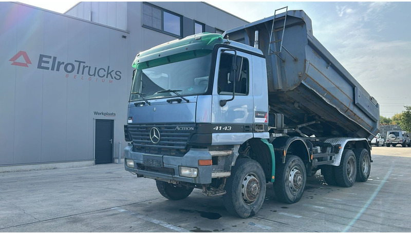 Mercedes-Benz Actros 4143 (8X8 / BOITE MANUELLE / LAMES / GRAND PONT / STEEL SUSP. / BIG AXLE) - Camião basculante: foto 1 Mercedes-Benz Actros 4143 (8X8 / BOITE MANUELLE / LAMES / GRAND PONT / STEEL SUSP. / BIG AXLE) - Camião basculante: foto 1