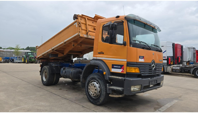 Mercedes-Benz Atego 1928 (PARFAIT ETAT / BOITE MANUELLE / GRAND PONT / LAMES) - Camião basculante: foto 3 Mercedes-Benz Atego 1928 (PARFAIT ETAT / BOITE MANUELLE / GRAND PONT / LAMES) - Camião basculante: foto 3