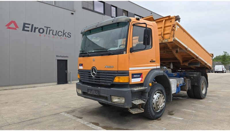 Mercedes-Benz Atego 1928 (PARFAIT ETAT / BOITE MANUELLE / GRAND PONT / LAMES) - Camião basculante: foto 1 Mercedes-Benz Atego 1928 (PARFAIT ETAT / BOITE MANUELLE / GRAND PONT / LAMES) - Camião basculante: foto 1