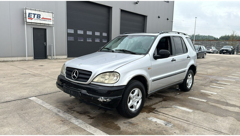 Mercedes-Benz M-Klasse ML 270 CDI - SUV: foto 1 Mercedes-Benz M-Klasse ML 270 CDI - SUV: foto 1