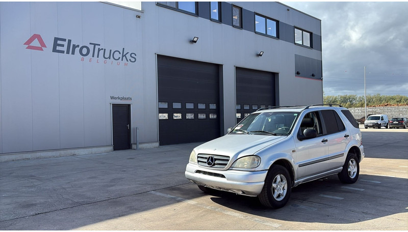 Mercedes-Benz M-Klasse ML 270 CDI - SUV: foto 1 Mercedes-Benz M-Klasse ML 270 CDI - SUV: foto 1