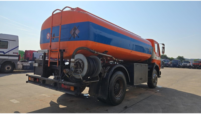Mercedes-Benz SK 1619 (12.400L / GERMAN TRUCK / CAMION ALLEMAGNE / LAMES / GRAND PONT / V6) - Caminhão tanque: foto 5 Mercedes-Benz SK 1619 (12.400L / GERMAN TRUCK / CAMION ALLEMAGNE / LAMES / GRAND PONT / V6) - Caminhão tanque: foto 5