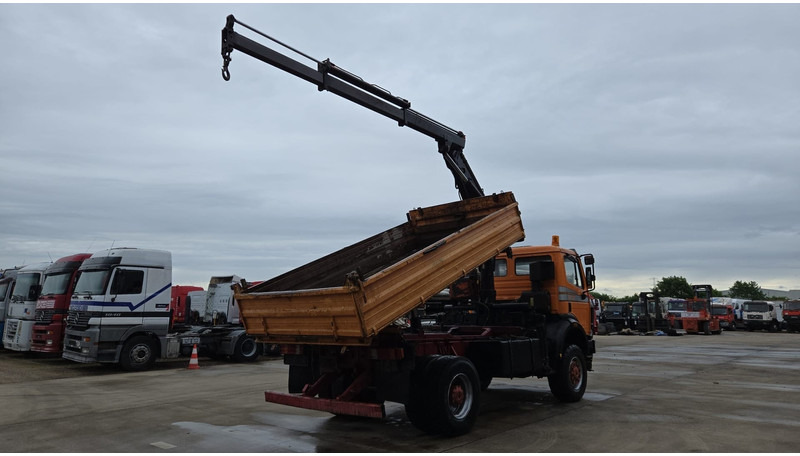 Mercedes-Benz SK 1735 (V8 2X TURBO / 4X4 / PARFAIT ETAT !!!! / GRUE / LAMES / GRAND PONT / TOP CONDITION !!!) - Camião basculante, Camião grua: foto 5 Mercedes-Benz SK 1735 (V8 2X TURBO / 4X4 / PARFAIT ETAT !!!! / GRUE / LAMES / GRAND PONT / TOP CONDITION !!!) - Camião basculante, Camião grua: foto 5