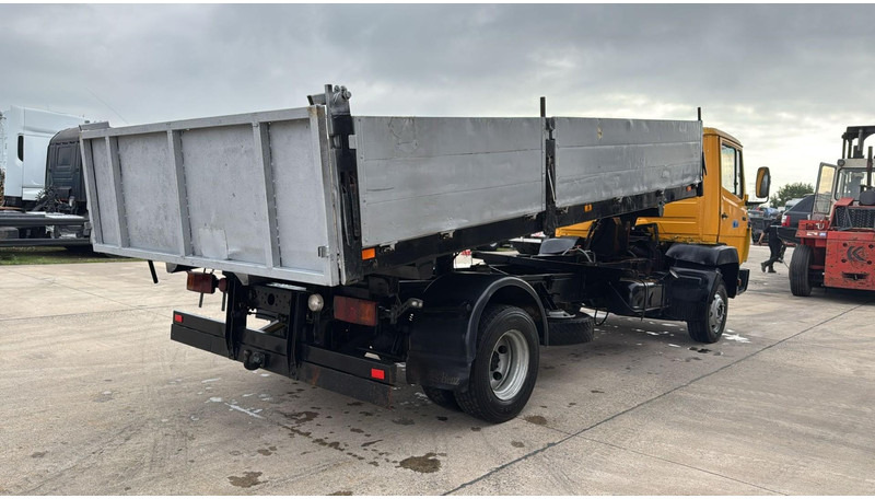 Mercedes-Benz SK 814 (MANUAL PUMP / POMPE MANUELLE / LAMES) - Camião basculante: foto 4 Mercedes-Benz SK 814 (MANUAL PUMP / POMPE MANUELLE / LAMES) - Camião basculante: foto 4