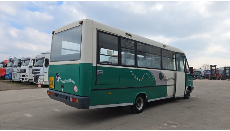Mercedes-Benz Vario 614 (BELGIAN BUS / 34 SEATS / MANUAL PUMP / LAMES / STEEL SUSP.) - Ônibus urbano: foto 5 Mercedes-Benz Vario 614 (BELGIAN BUS / 34 SEATS / MANUAL PUMP / LAMES / STEEL SUSP.) - Ônibus urbano: foto 5