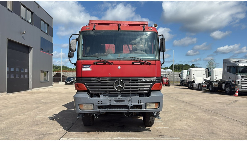 Mercedes-Benz actros 4140 (EPS / 8X6 / LAMES / GRAND PONT / GRAND BENNE / 3 PONTS / TRES BONNE ETAT) - Camião basculante: foto 2 Mercedes-Benz actros 4140 (EPS / 8X6 / LAMES / GRAND PONT / GRAND BENNE / 3 PONTS / TRES BONNE ETAT) - Camião basculante: foto 2