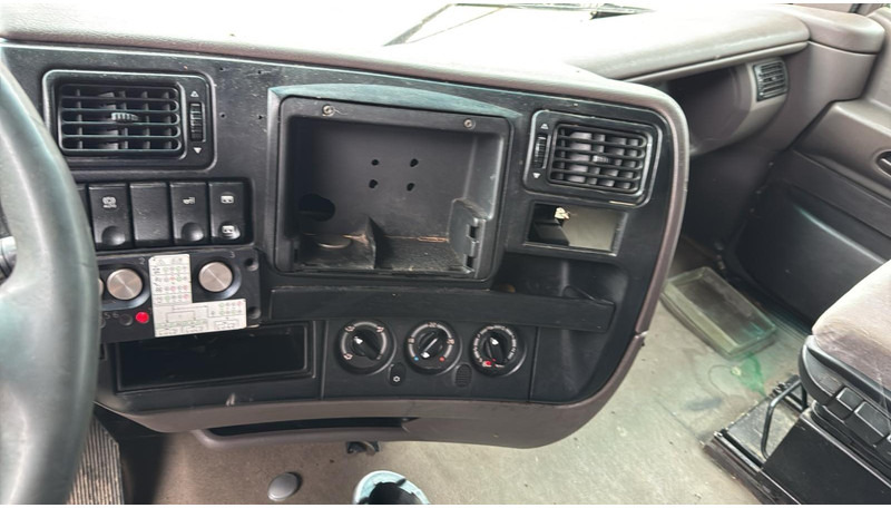 Camião de caixa aberta/ Plataforma Renault AE 440 Magnum E-tech (BOITE MANUELLE / MANUAL GEARBOX / 6X2): foto 16