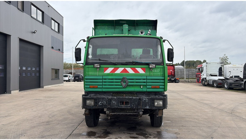 Renault G 300 MAXTER (GRAND PONT / POMPE MANUELLE / 6X4) - Camião basculante: foto 2 Renault G 300 MAXTER (GRAND PONT / POMPE MANUELLE / 6X4) - Camião basculante: foto 2