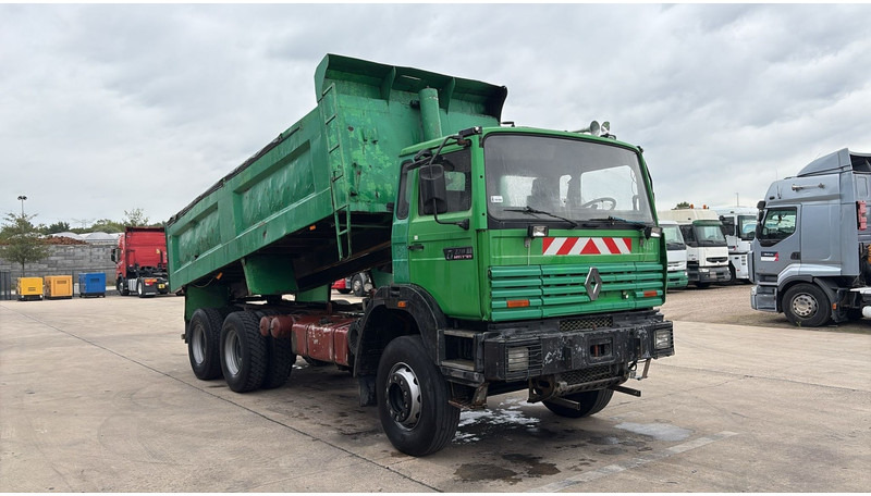 Renault G 300 MAXTER (GRAND PONT / POMPE MANUELLE / 6X4) - Camião basculante: foto 3 Renault G 300 MAXTER (GRAND PONT / POMPE MANUELLE / 6X4) - Camião basculante: foto 3
