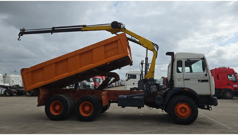 Renault G 300 Manager (POMPE MANUELLE / GRUE COPMA 90.2 / LAMES / 6X4 / GRAND PONT) - Camião basculante, Camião grua: foto 4 Renault G 300 Manager (POMPE MANUELLE / GRUE COPMA 90.2 / LAMES / 6X4 / GRAND PONT) - Camião basculante, Camião grua: foto 4