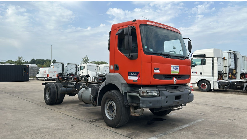 Renault Kerax 370 (GRAND PONT / LAMES / PROPRE / BOITE MANUELLE / STEEL SUSP.) - Camião chassi: foto 2 Renault Kerax 370 (GRAND PONT / LAMES / PROPRE / BOITE MANUELLE / STEEL SUSP.) - Camião chassi: foto 2