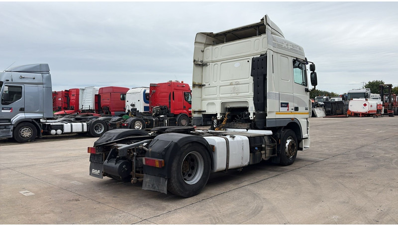 DAF 105 XF 460 (AIRCO / GOOD CONDITION / BONNE ETAT / BOITE MANUALLE / GEARBOX MANUAL) - Tractor: foto 5 DAF 105 XF 460 (AIRCO / GOOD CONDITION / BONNE ETAT / BOITE MANUALLE / GEARBOX MANUAL) - Tractor: foto 5