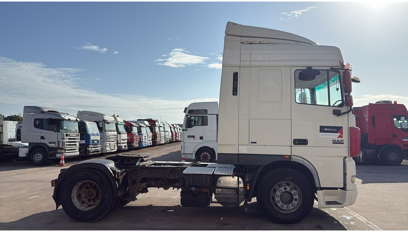 DAF 105 XF 460 (BOITE MANUELLE / MANUAL GEARBOX) - Tractor: foto 4 DAF 105 XF 460 (BOITE MANUELLE / MANUAL GEARBOX) - Tractor: foto 4