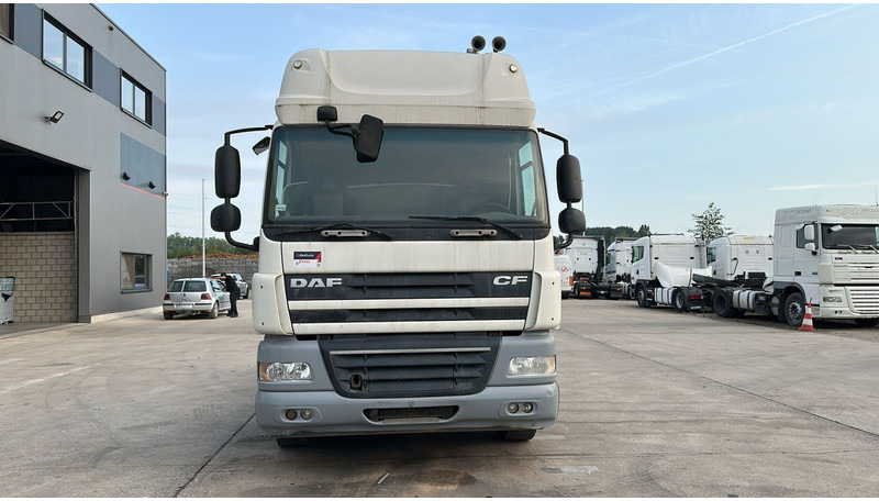 DAF 85 CF 410 (BOITE MANUELLE / MANUAL GEARBOX / GOOD CONDITION / BONNE ETAT) - Tractor: foto 2 DAF 85 CF 410 (BOITE MANUELLE / MANUAL GEARBOX / GOOD CONDITION / BONNE ETAT) - Tractor: foto 2