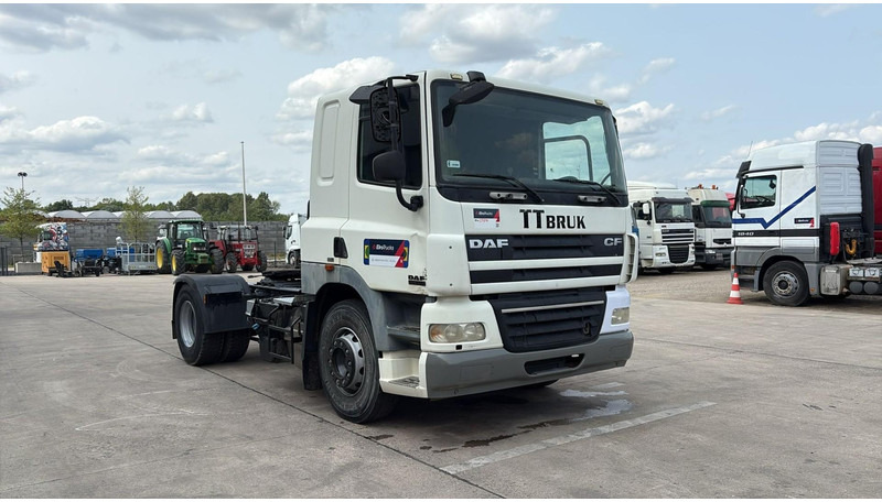 DAF 85 CF 410 (LOW CABIN / PETIT CABINE / TRES PROPRE / CLEAN CONDITION) - Tractor: foto 3 DAF 85 CF 410 (LOW CABIN / PETIT CABINE / TRES PROPRE / CLEAN CONDITION) - Tractor: foto 3