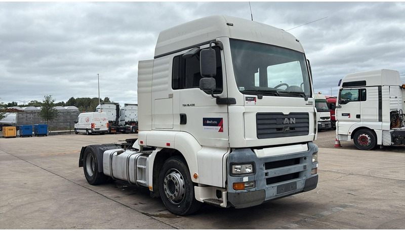 MAN TGA 18.430 (PTO / POMPE HYDRAULIQUE / MANUAL GEARBOX / BOITE MANUELLE / HYDRAULIC PUMP) - Tractor: foto 2 MAN TGA 18.430 (PTO / POMPE HYDRAULIQUE / MANUAL GEARBOX / BOITE MANUELLE / HYDRAULIC PUMP) - Tractor: foto 2