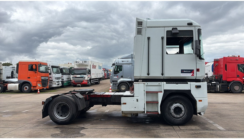 Renault AE 440 Magnum E-tech (BOITE MANUELLE / MANUAL GEARBOX) - Tractor: foto 3 Renault AE 440 Magnum E-tech (BOITE MANUELLE / MANUAL GEARBOX) - Tractor: foto 3