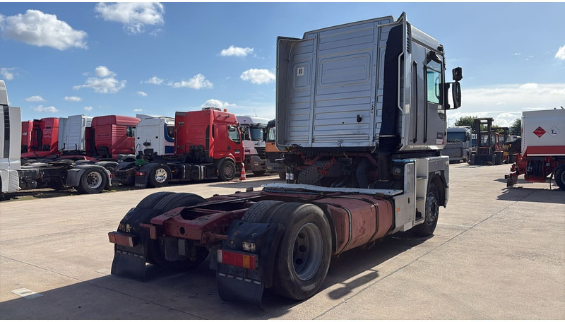 Renault Magnum 430 (POMPE MANUELLE / MANUAL PUMP / BOITE MANUELLE) - Tractor: foto 4 Renault Magnum 430 (POMPE MANUELLE / MANUAL PUMP / BOITE MANUELLE) - Tractor: foto 4