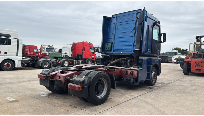 Renault Magnum 430 (POMPE MANUELLE / MANUAL PUMP / BOITE MANUELLE / MANUAL GEARBOX) - Tractor: foto 5 Renault Magnum 430 (POMPE MANUELLE / MANUAL PUMP / BOITE MANUELLE / MANUAL GEARBOX) - Tractor: foto 5