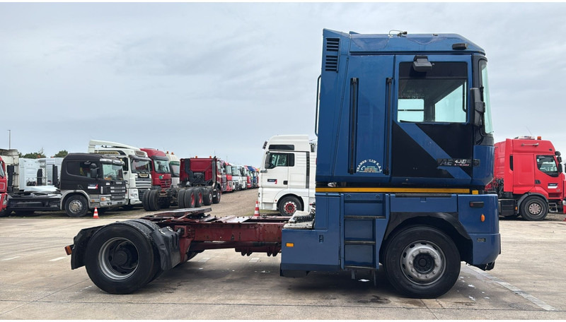 Renault Magnum 430 (POMPE MANUELLE / MANUAL PUMP / BOITE MANUELLE / MANUAL GEARBOX) - Tractor: foto 3 Renault Magnum 430 (POMPE MANUELLE / MANUAL PUMP / BOITE MANUELLE / MANUAL GEARBOX) - Tractor: foto 3