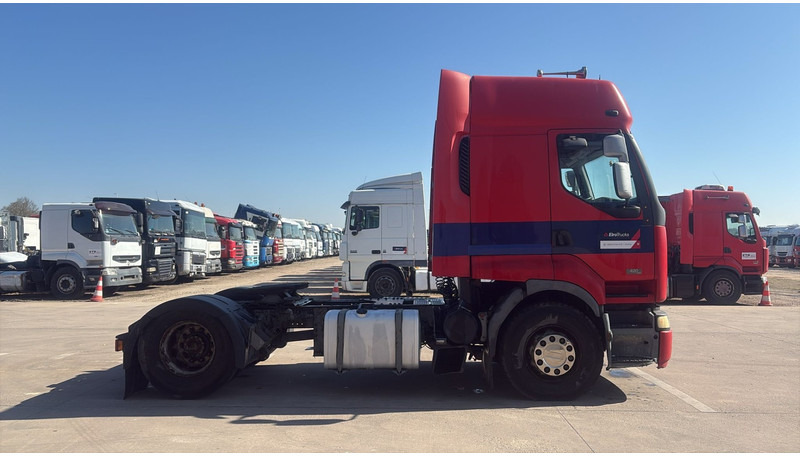 Renault Premium 420 (BOITE MANUELLE / MANUAL GEARBOX) - Tractor: foto 4 Renault Premium 420 (BOITE MANUELLE / MANUAL GEARBOX) - Tractor: foto 4