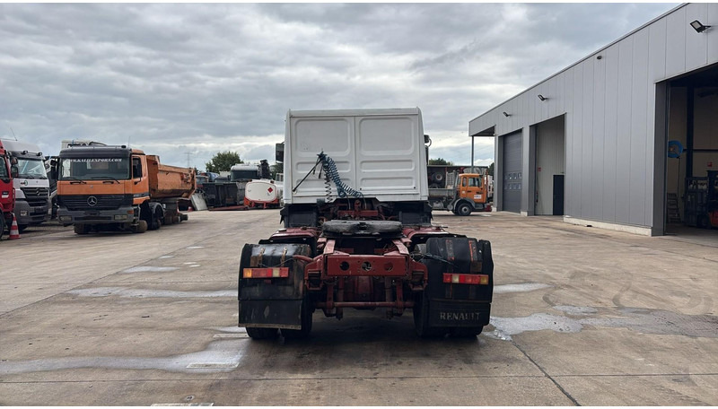 Renault R 385 Major (2 CULASSE / LAMES / GRAND PONT / STEEL SUSP. / MANUAL PUMP / POMPE MANUELLE) - Tractor: foto 5 Renault R 385 Major (2 CULASSE / LAMES / GRAND PONT / STEEL SUSP. / MANUAL PUMP / POMPE MANUELLE) - Tractor: foto 5