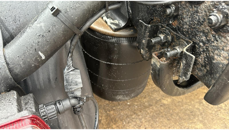 Tractor Scania 114 - 380 (BOITE MANUELLE / MANUAL GEARBOX): foto 11