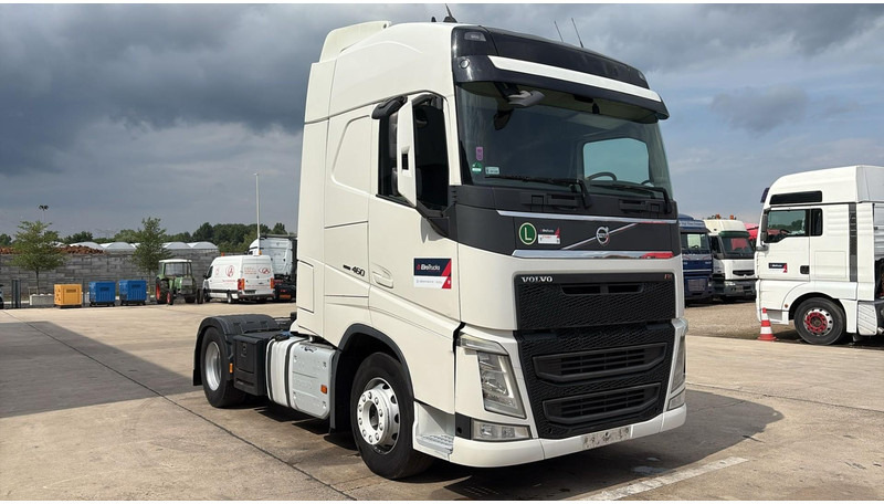 Volvo FH 460 (CHASSIS 2015 / PERFECT CONDITION / CLEAN CHASSIS) - Tractor: foto 2 Volvo FH 460 (CHASSIS 2015 / PERFECT CONDITION / CLEAN CHASSIS) - Tractor: foto 2