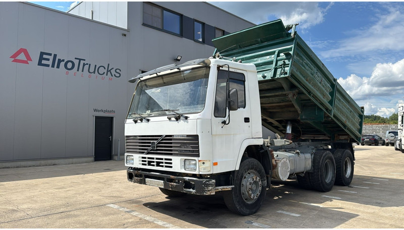 Volvo FL 10 - 280 (LAMES / POMPE MANUELLE / MANUAL PUMP / 6X4 / STEEL SUSP.) - Camião basculante: foto 1 Volvo FL 10 - 280 (LAMES / POMPE MANUELLE / MANUAL PUMP / 6X4 / STEEL SUSP.) - Camião basculante: foto 1