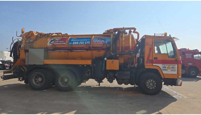 Volvo FL 10 - 320 (10500L + 1500L / 10 TYRES FULL STEEL / HIGH PRESSURE + VACUUM / POMPE MANUELLE / MANUAL PUMP) - Caminhão limpa fossa: foto 4 Volvo FL 10 - 320 (10500L + 1500L / 10 TYRES FULL STEEL / HIGH PRESSURE + VACUUM / POMPE MANUELLE / MANUAL PUMP) - Caminhão limpa fossa: foto 4