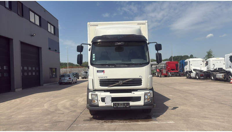 Volvo FL 260 (LIFT 2000 KG / PERFECT BELGIAN TRUCK / 18 TON / EURO 5) - Camião furgão: foto 2 Volvo FL 260 (LIFT 2000 KG / PERFECT BELGIAN TRUCK / 18 TON / EURO 5) - Camião furgão: foto 2