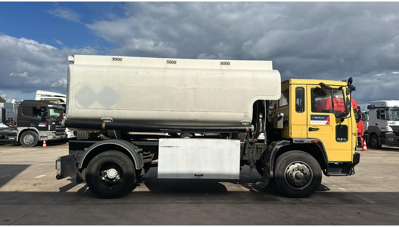 Volvo FL 6-18 (12400 LITERS / 3 COMPARTIMENTS / EURO 2 / STEEL SUSP. / LAMES) - Caminhão tanque: foto 4 Volvo FL 6-18 (12400 LITERS / 3 COMPARTIMENTS / EURO 2 / STEEL SUSP. / LAMES) - Caminhão tanque: foto 4