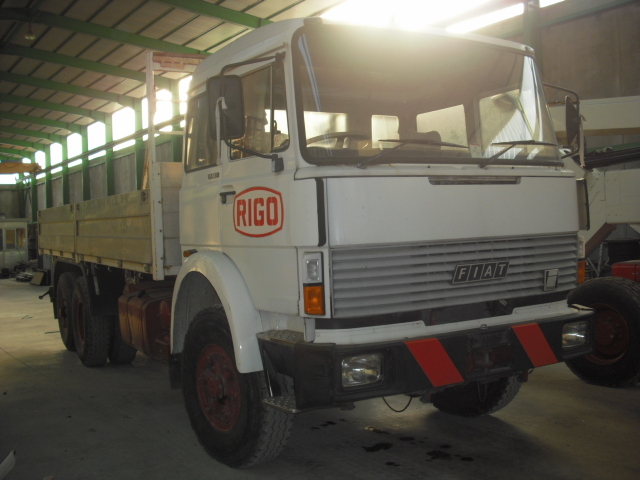 Iveco 190.26 RHD - Camião de caixa aberta/ Plataforma: foto 2 Iveco 190.26 RHD - Camião de caixa aberta/ Plataforma: foto 2
