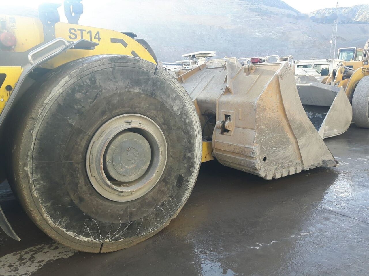 Atlas Copco Underground Mining Bucket(Push-Blade) - Balde para carregadeiras: foto 3 Atlas Copco Underground Mining Bucket(Push-Blade) - Balde para carregadeiras: foto 3