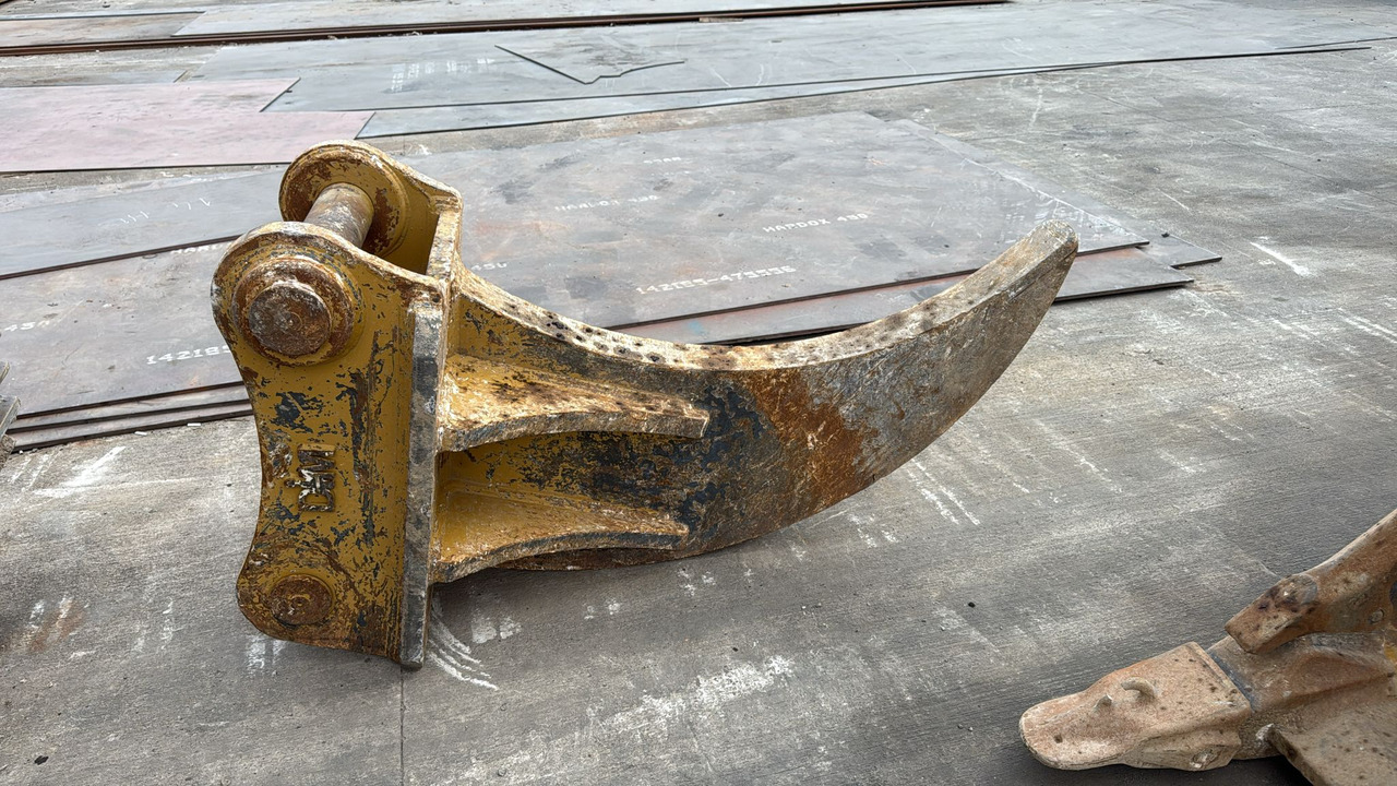 CATERPILLAR 336 Ripper from STOCK - Escarificador por Escavadora de rastos: foto 2 CATERPILLAR 336 Ripper from STOCK - Escarificador por Escavadora de rastos: foto 2