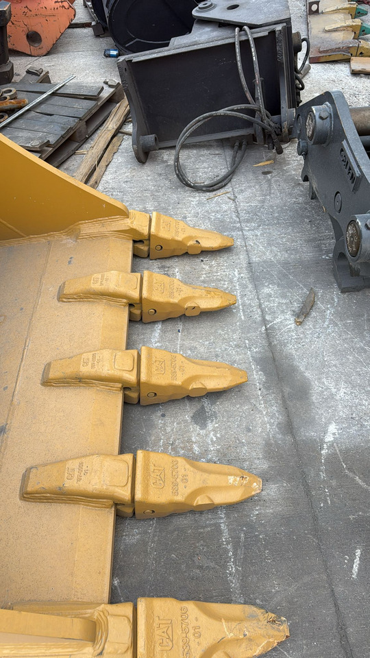 CATERPILLAR 352 General Purpose Bucket - Balde escavadora: foto 3 CATERPILLAR 352 General Purpose Bucket - Balde escavadora: foto 3