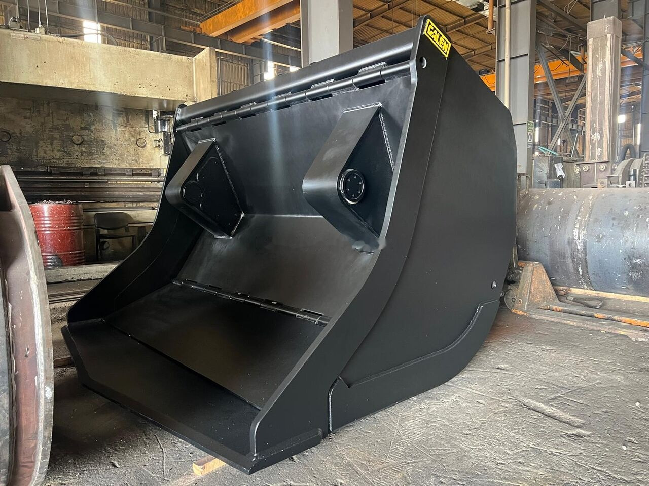 Epiroc Scooptram ST14 Push Blade Bucket - Balde escavadora: foto 1 Epiroc Scooptram ST14 Push Blade Bucket - Balde escavadora: foto 1