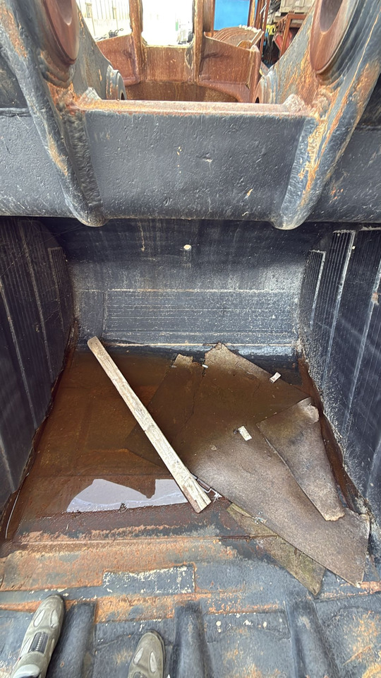 HITACHI ZX520/530 Cheap Second Hand Bucket - Balde escavadora: foto 4 HITACHI ZX520/530 Cheap Second Hand Bucket - Balde escavadora: foto 4