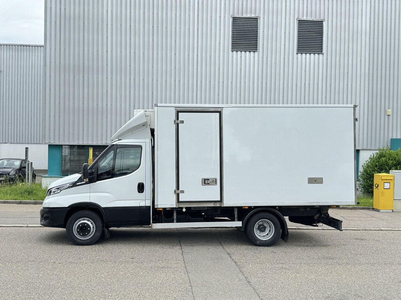 Iveco Daily 72-180 Tiefkühl TK V-500 -32°/+32° Air-Pro - Carrinha frigorífica: foto 4 Iveco Daily 72-180 Tiefkühl TK V-500 -32°/+32° Air-Pro - Carrinha frigorífica: foto 4