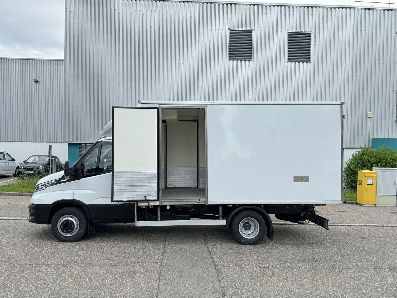 Iveco Daily 72-180 Tiefkühl TK V-500 -32°/+32° Air-Pro - Carrinha frigorífica: foto 5 Iveco Daily 72-180 Tiefkühl TK V-500 -32°/+32° Air-Pro - Carrinha frigorífica: foto 5
