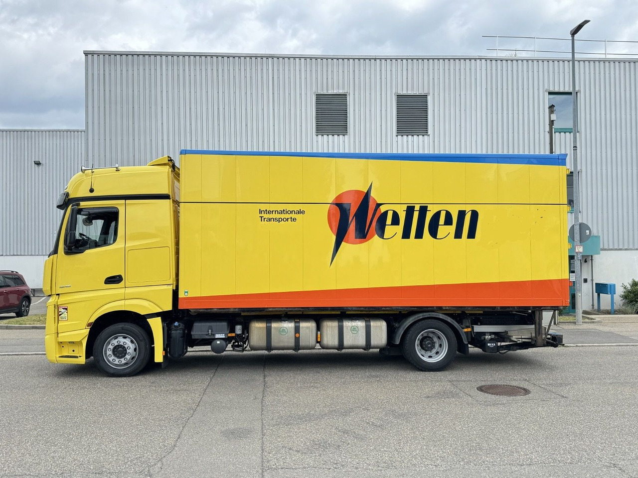 Mercedes-Benz Actros 1848 LL Gr.Haus AWL-Möbelkoffer uLBW - Camião furgão: foto 5 Mercedes-Benz Actros 1848 LL Gr.Haus AWL-Möbelkoffer uLBW - Camião furgão: foto 5