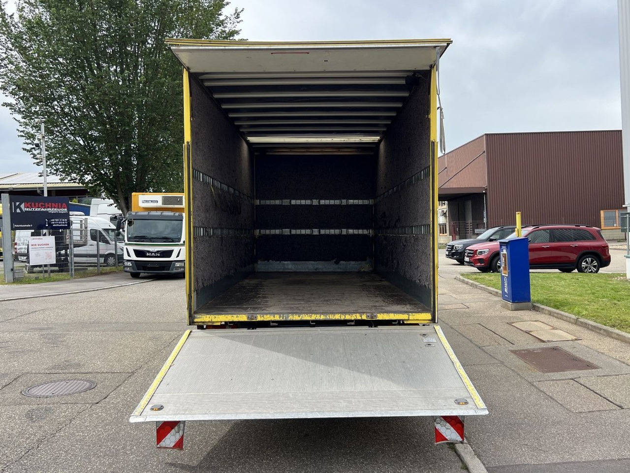 Carrinha de contentor Mercedes-Benz Atego 816L Möbelkoffer 6,15m LBW 3-Sitze Euro-5: foto 9