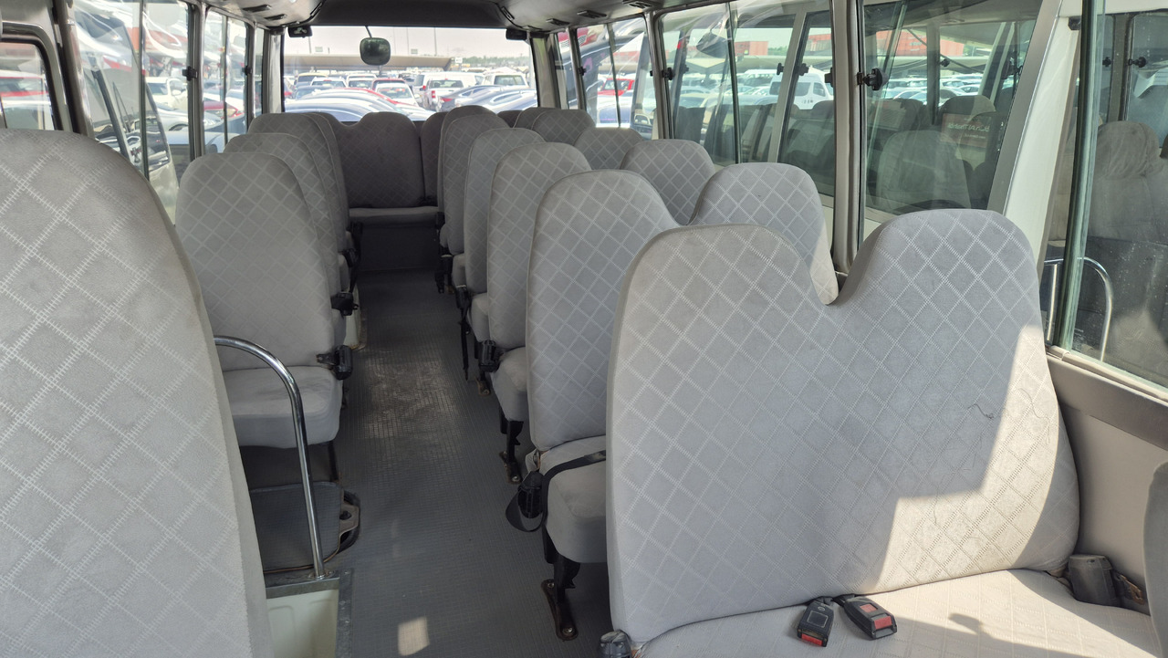 TOYOTA Coaster ... 30 places ... Climatisé - Minibus, Furgão de passageiros: foto 3 TOYOTA Coaster ... 30 places ... Climatisé - Minibus, Furgão de passageiros: foto 3