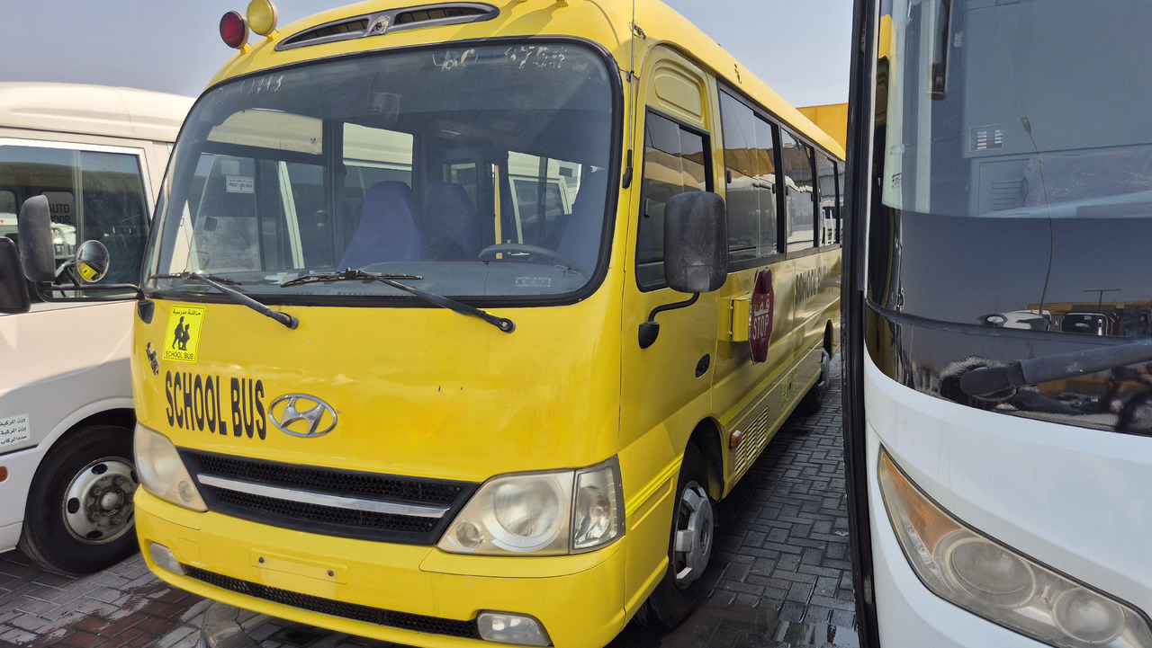 Toyota Coaster // Hyundai County... 30 places ... Climatisé - Minibus, Furgão de passageiros: foto 2 Toyota Coaster // Hyundai County... 30 places ... Climatisé - Minibus, Furgão de passageiros: foto 2