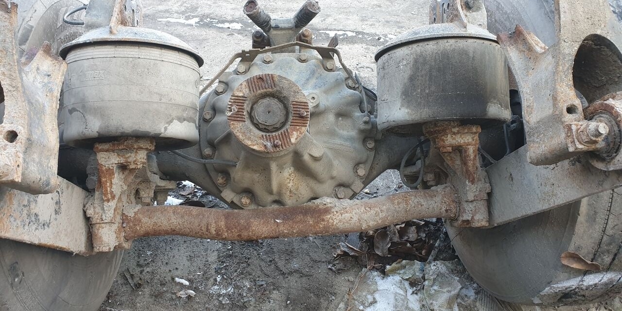 Mercedes-Benz truck - Eixo traseiro por Camião: foto 2 Mercedes-Benz truck - Eixo traseiro por Camião: foto 2