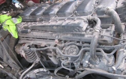 Scania R 340 KM EURO IV DC1210 truck - Motor por Camião: foto 1 Scania R 340 KM EURO IV DC1210 truck - Motor por Camião: foto 1