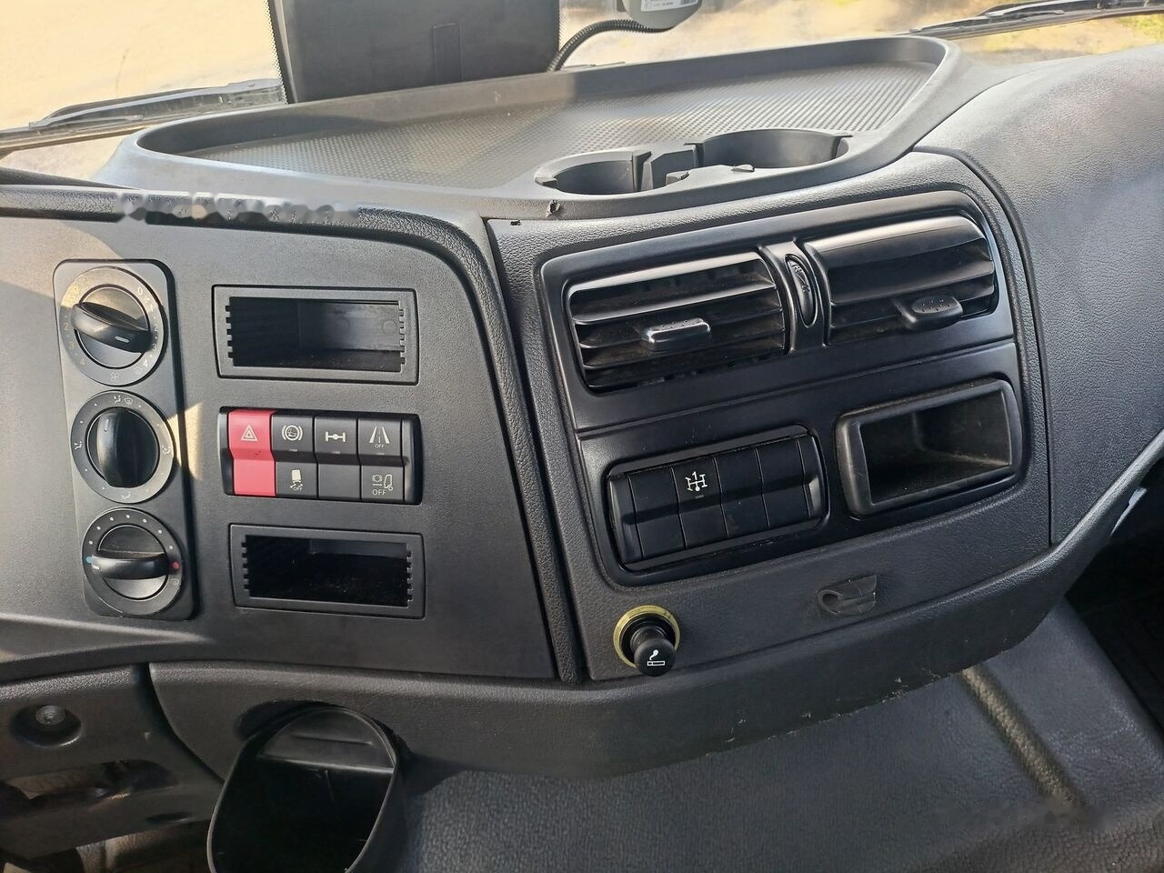 Leasing de Mercedes-Benz Atego1530 Mercedes-Benz Atego1530: foto 13