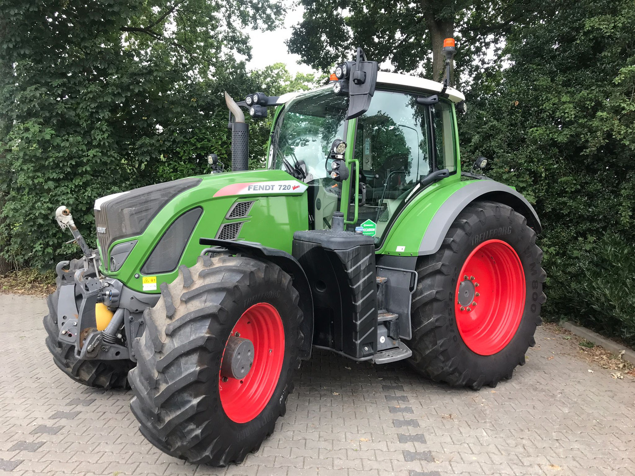 FENDT 720 Vario S4 PowerPlus - Trator: foto 1 FENDT 720 Vario S4 PowerPlus - Trator: foto 1