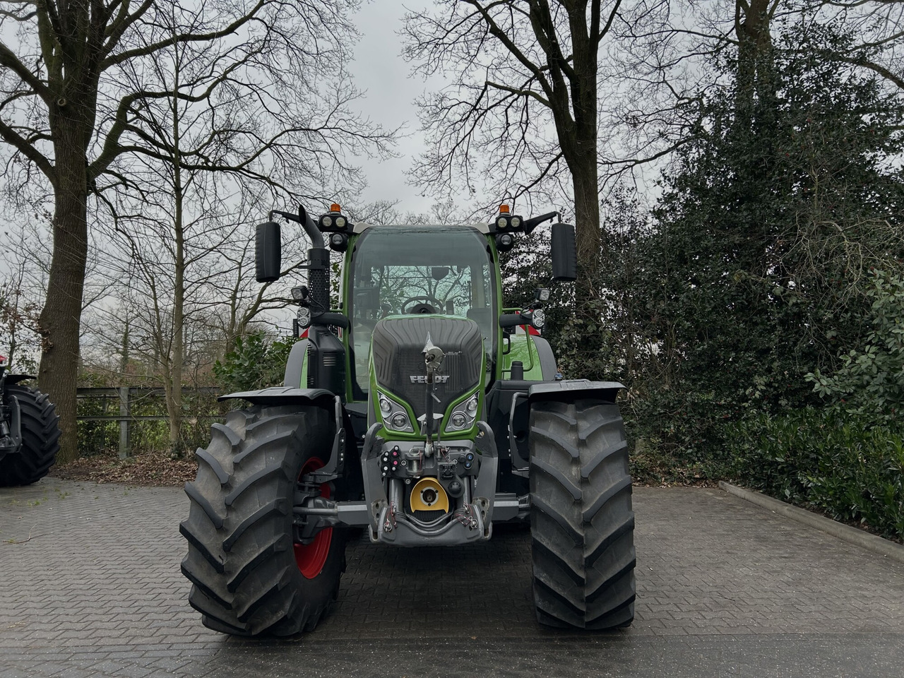 Fendt 724 Vario Gen6 ProfiPlus setting 2 - Trator: foto 3 Fendt 724 Vario Gen6 ProfiPlus setting 2 - Trator: foto 3