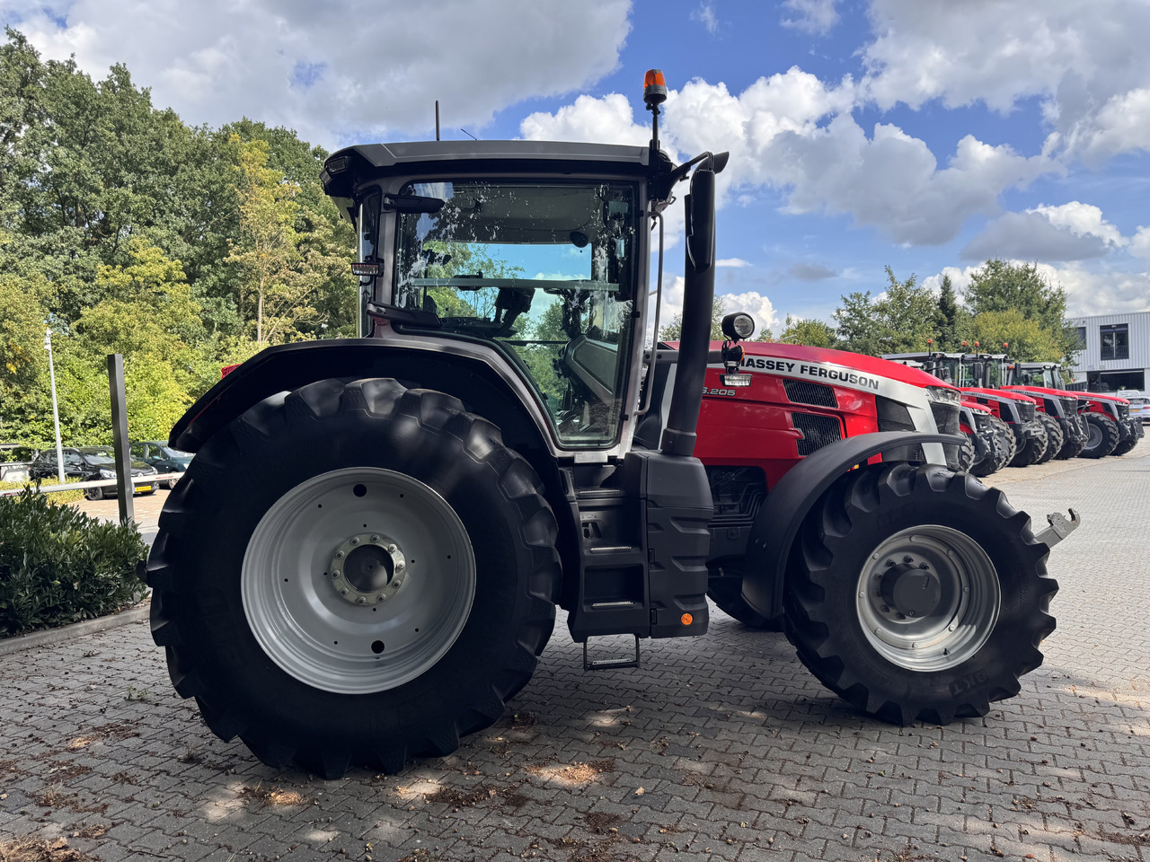 MASSEY FERGUSON 8s.205 Dyna7 Exclusive - Trator: foto 5 MASSEY FERGUSON 8s.205 Dyna7 Exclusive - Trator: foto 5